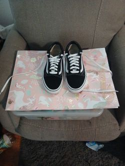 Old Skool Vans Size 4.5 Mens Or 6 Women