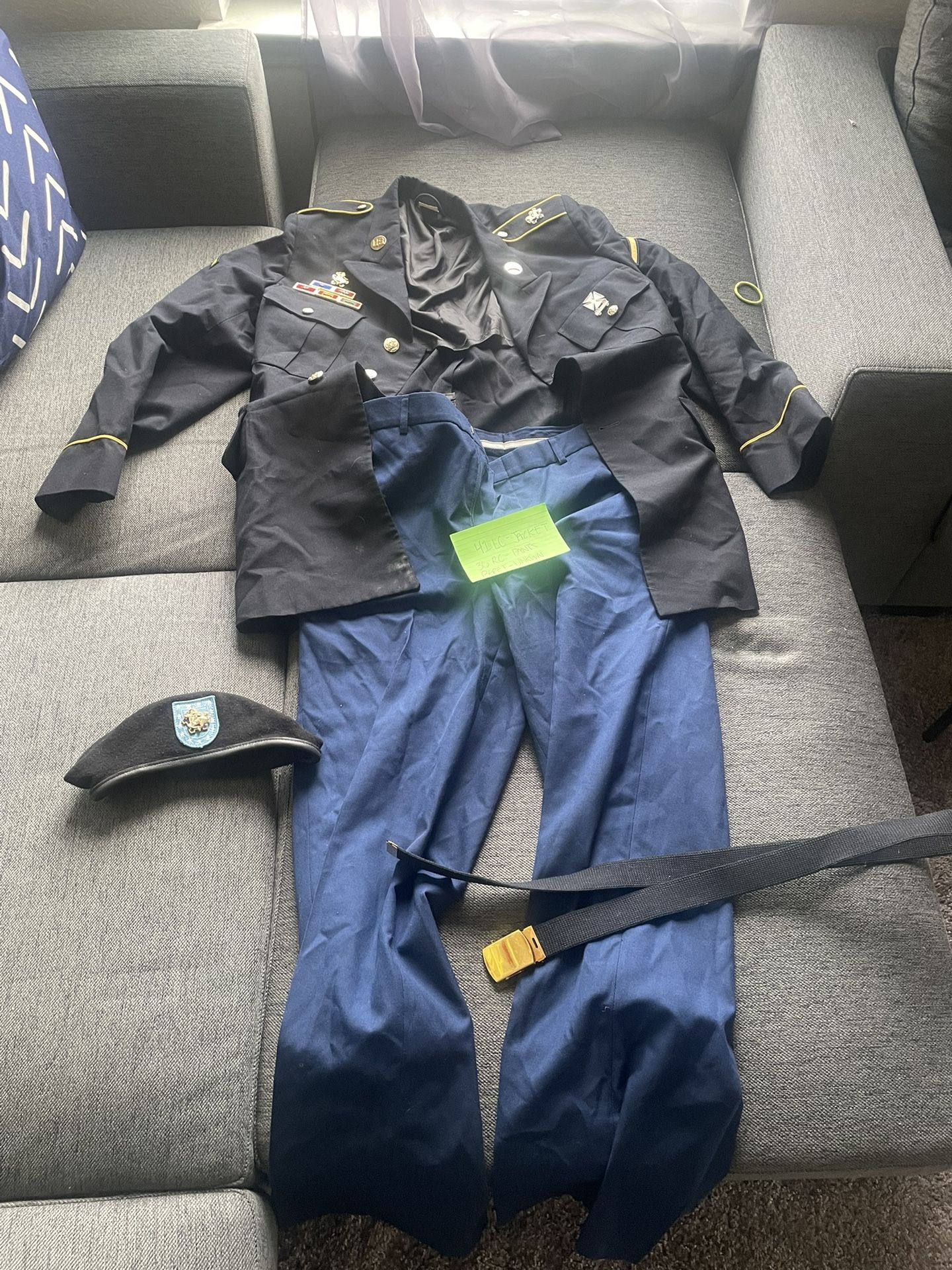 Men Dress Blues Jacket, Pant And Beret (Army)