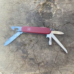 Victorino Switzerland Knife