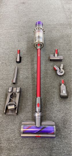 Dyson V11 Animal+ Cordless vacuum - Like new
