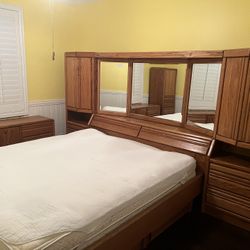 King Bedroom Furniture Set