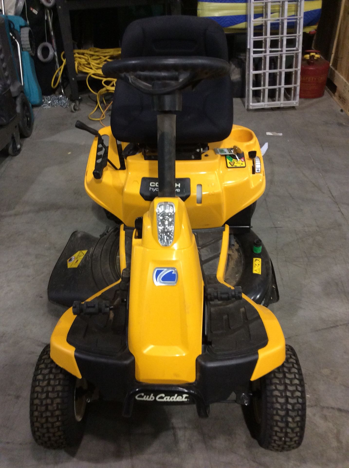 Cub cadet cc 30 H riding lawn mower for Sale in Phoenix, AZ OfferUp