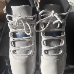 Jordan 11 Columbia