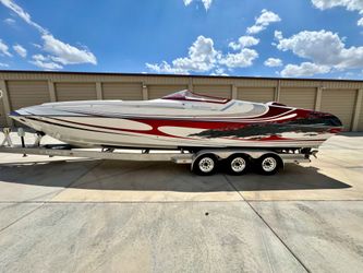 Kachina 34' Drone, Twin 496 motors