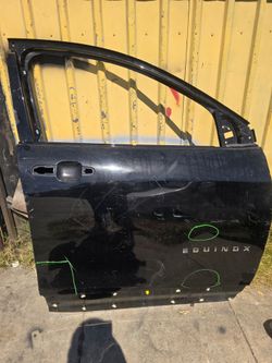 2018-UP CHEVY EQUINOX RIGHT FRONT DOOR