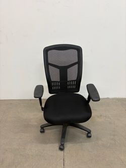 Black Mesh Back Office Chair with Armrests