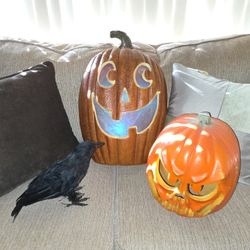 Halloween Motion Sensing Pumpkin Plus Crow And Pumpkin Blow Mold