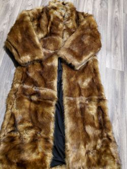 Faux Fur coat Kylie Jenner