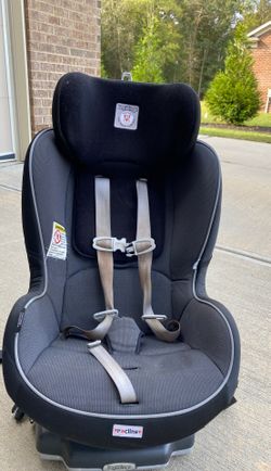 Peg Perego Primo Viaggio 5-70 lbs rear and forward facing car seat