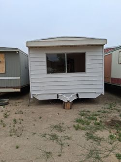 Mobile Home ( Must Be Moved)