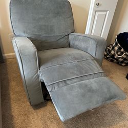 Free nursery (rocker) chair