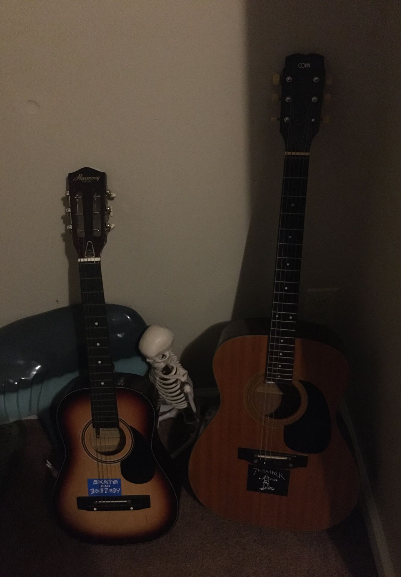 2 Vintage guitars