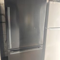 Hisense Black French Doors Refrigerator 31” W 68” Brand New With Some Dents, 4 Months Warranty. Delivery Service Available 