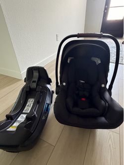 Nuna Pipa RX carseat with Relx base
