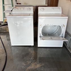 Near New: Kenmore Smart Washer & Sense Dryer 
