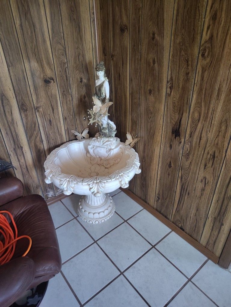 Bird Bath Fountain