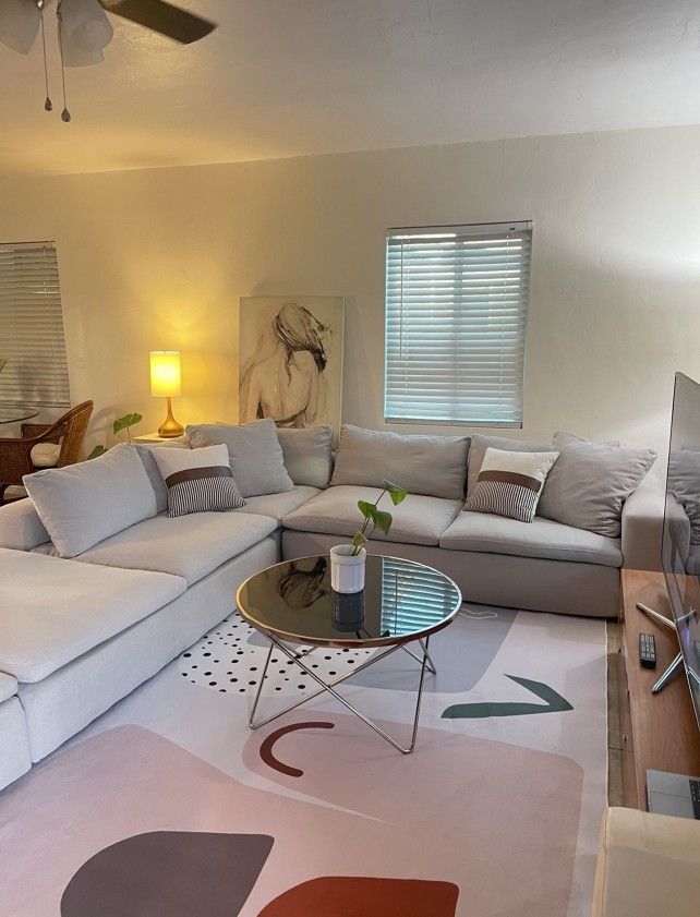 Like New Sectional With Ottoman
