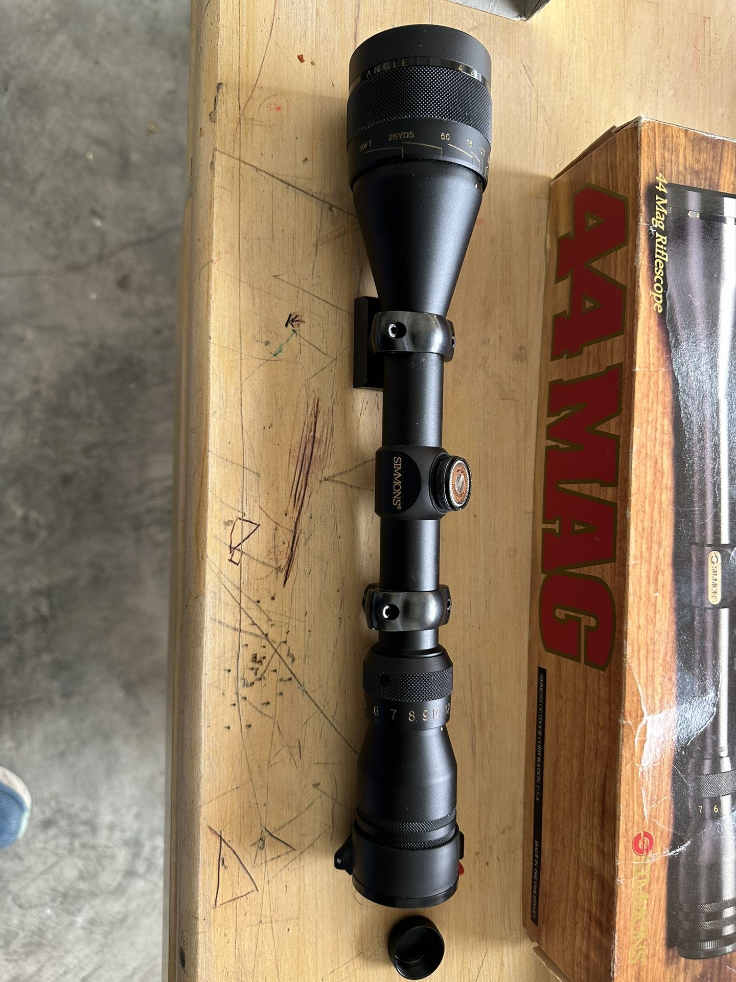 Simmons 44Mag Scope
