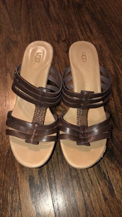 Ugg sandals size 7