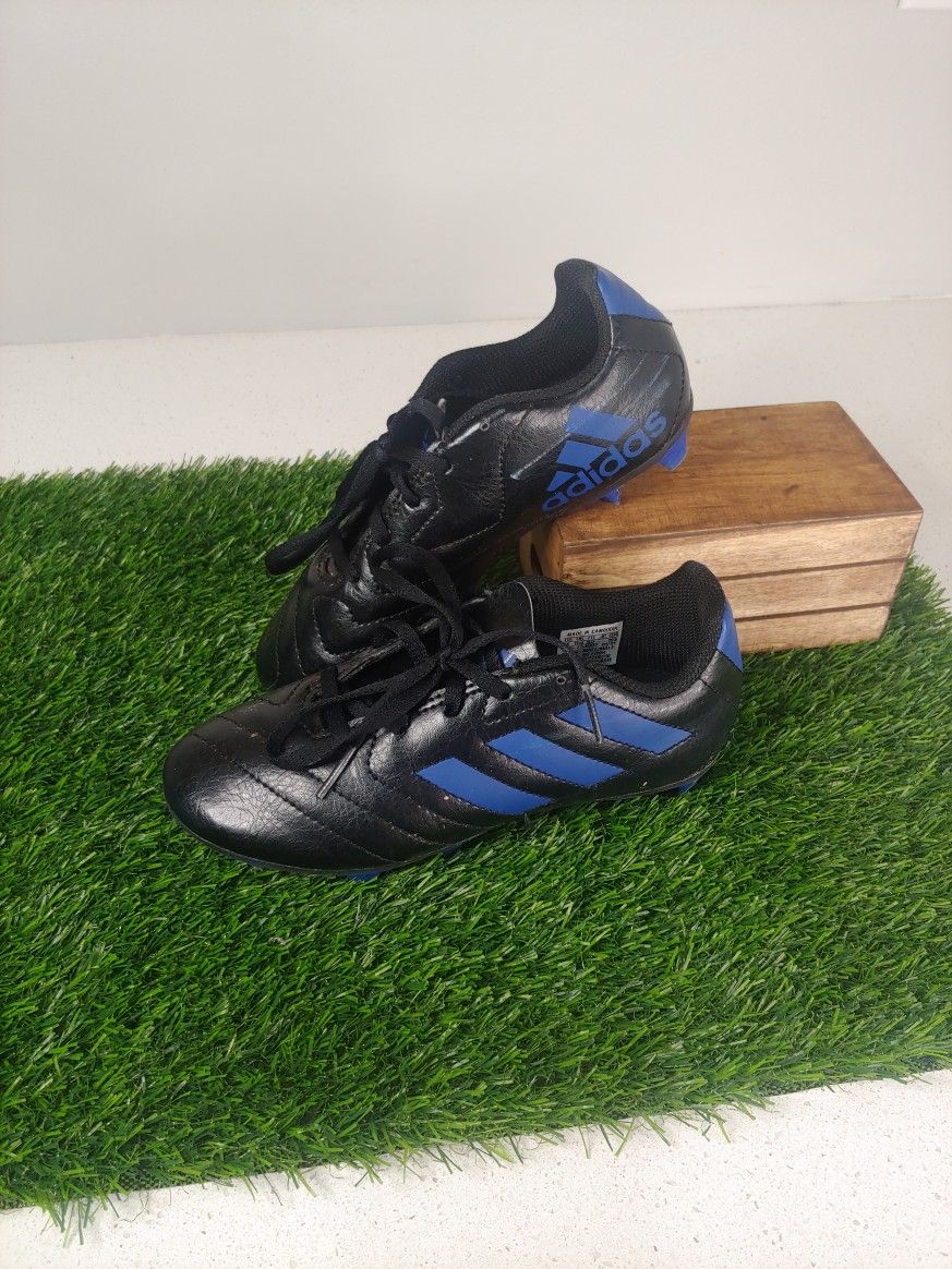 kids/youth - Adidas soccer cleats black and blue. size 1. gently used