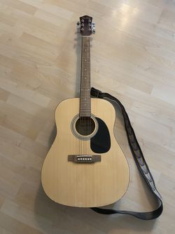 Guitar with new strings & strap