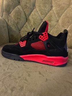 Red thunder Jordan 4  Size 7