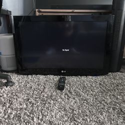 LG 32” TV