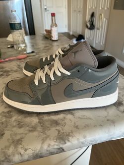 Woman air Jordan 1s low