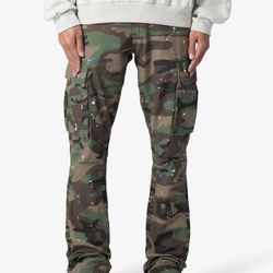MNML Cargo Camo Flare Jeans 
