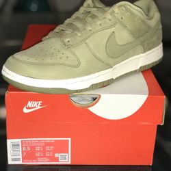 Womens Nike Dunk Low 