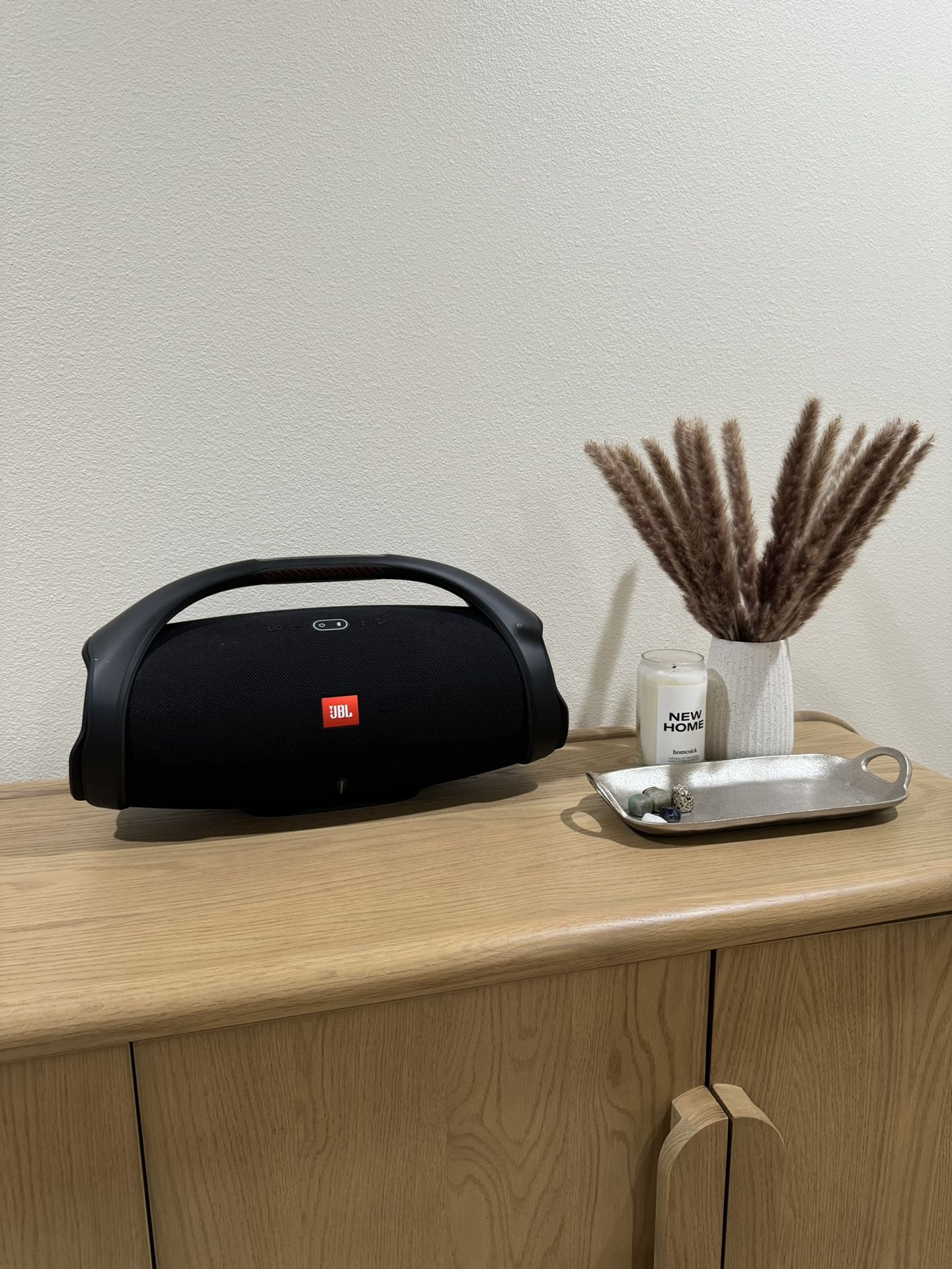 Only 1 year old! JBL Boombox 2