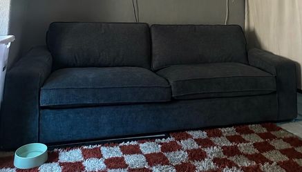 Sofa (Free)
