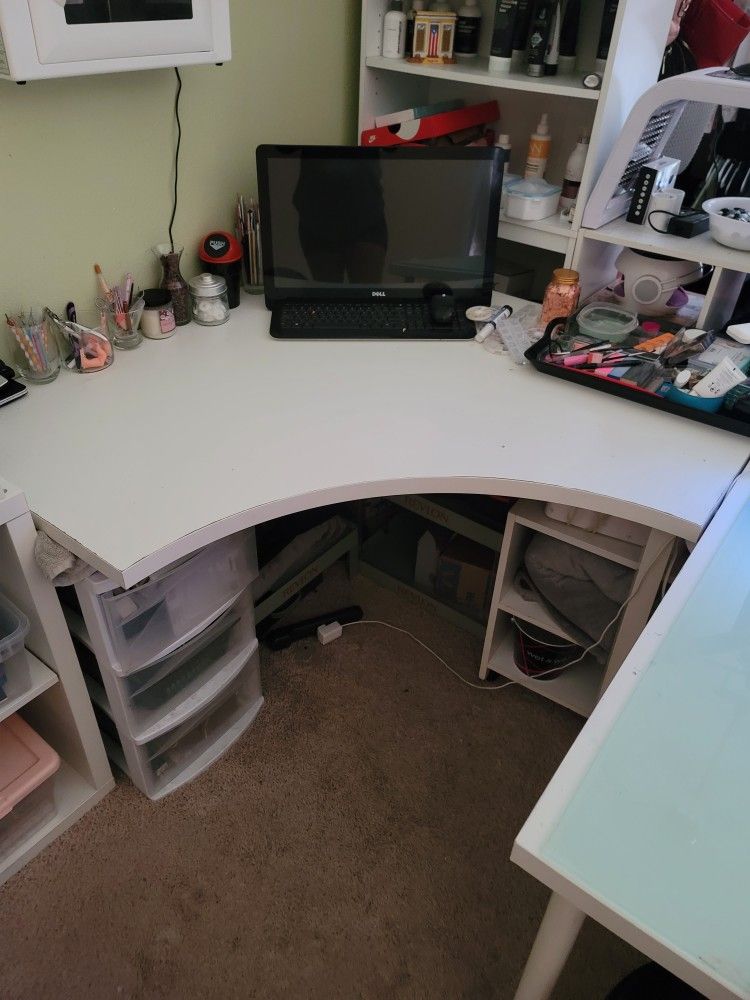 Ikea corner Desk Read Below