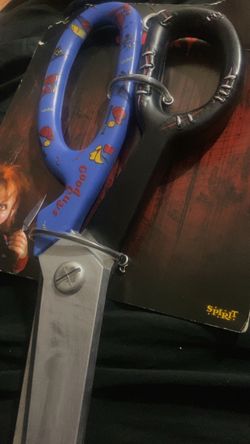 Big chucky scissors