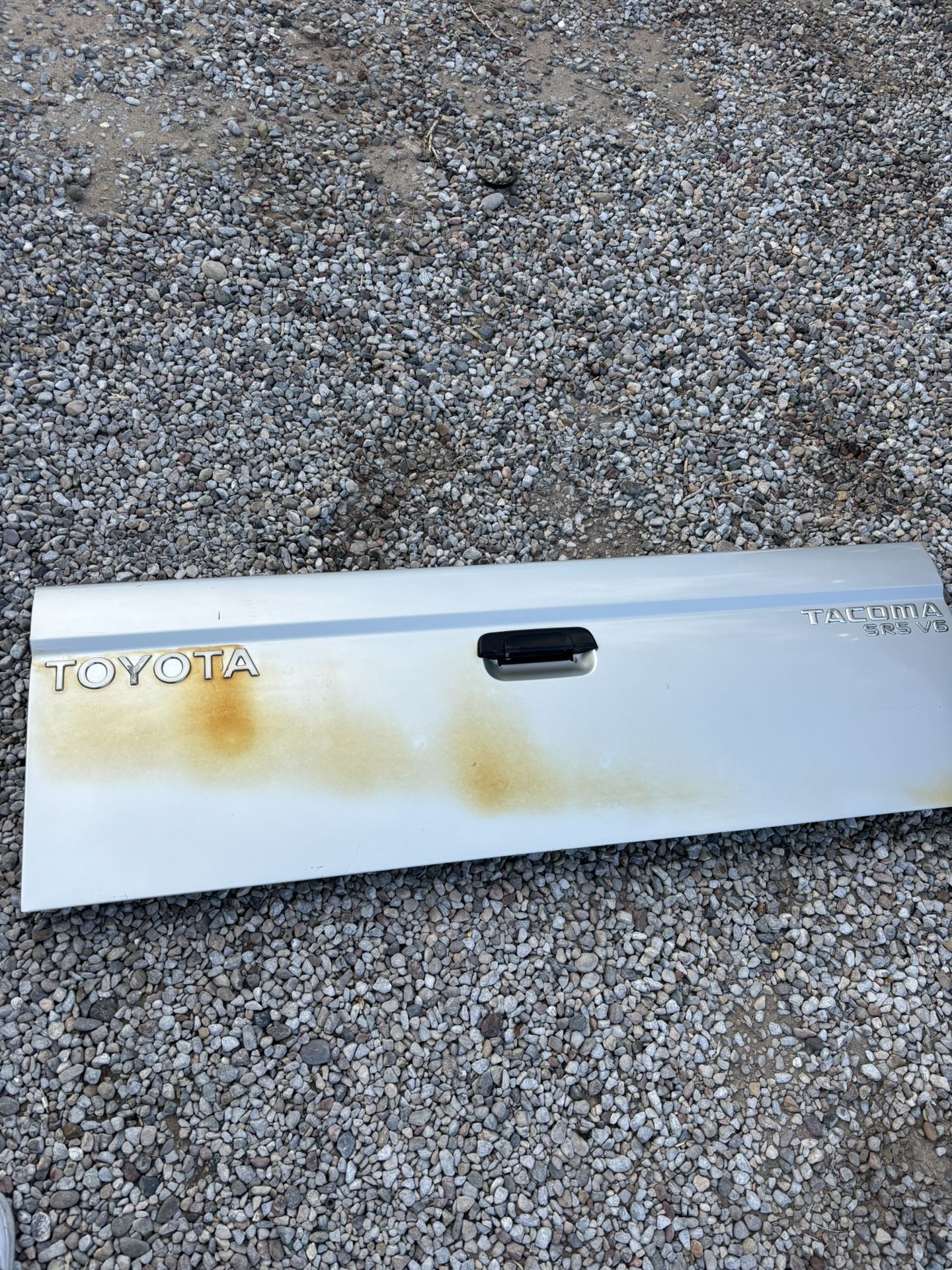 2001 toyota tocoma tailgate