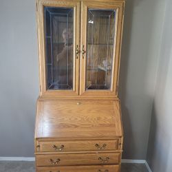 Ethan Allen Oak Hutch With Drop Down Desk
