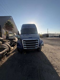 2022 Cascadia 126 *FOR PARTS ONLY *