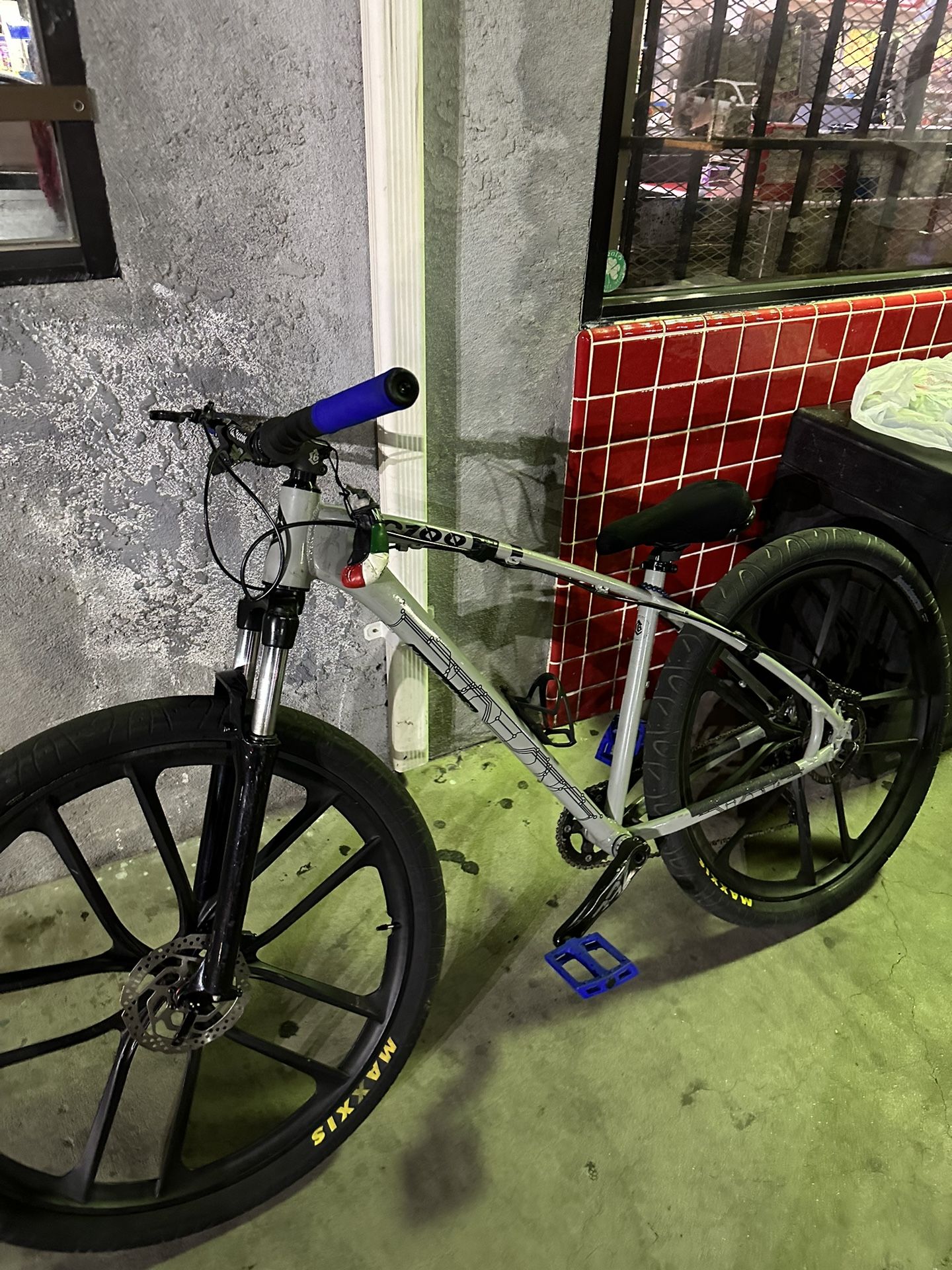C100 bike