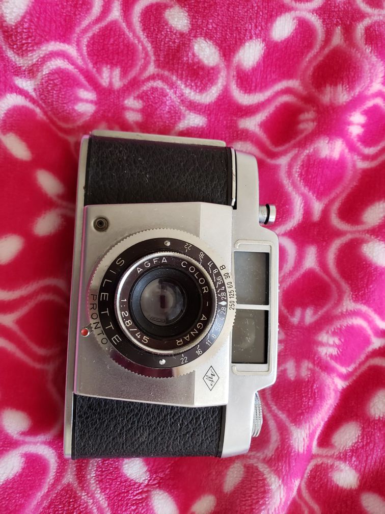 Vintage camera in great condition ...!!