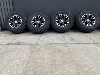 Set 2025 Chevy  Silverado ZR2 18” Factory Wheels W 275/70/18 Goodyear Wrangler Territory MT, Excellent Condition, 95% Tread, Sell All 4 $1800.00 Cash 