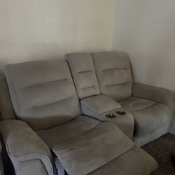 Reclineable Couches