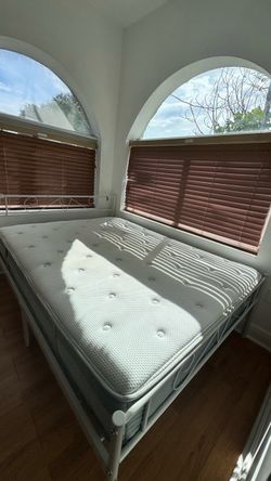 EVERYTHING MUST GO! CLOSING AIRBNB