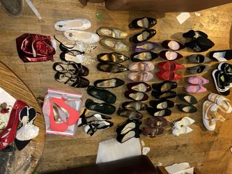 Ladies Dress Shoes - 30 Pair