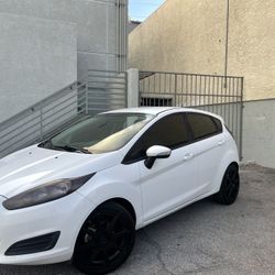 2015 Ford Fiesta Hatchback 