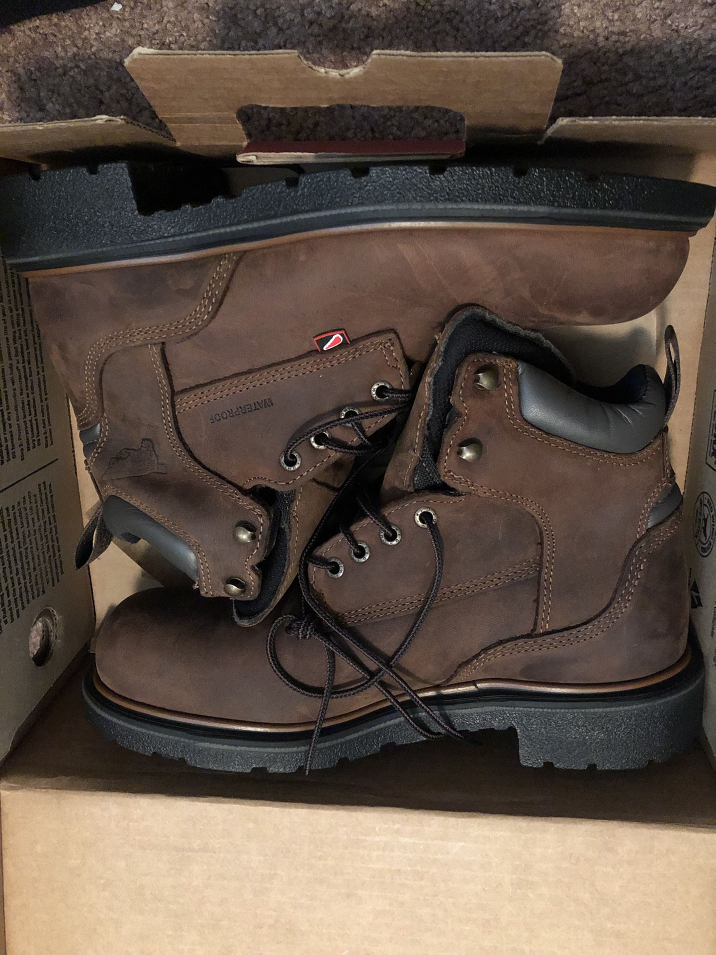 Redwing work boots size 8.5 EE. Fits a little big