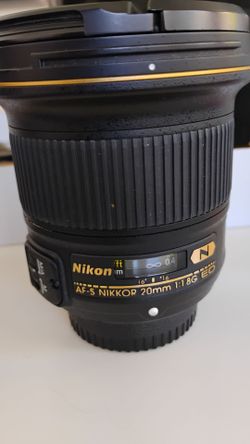 Nikon AF-S NIKKOR 20mm 1:1.8G ED lens.