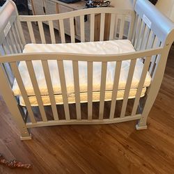 Baby Crib / Violet / 4 in 1