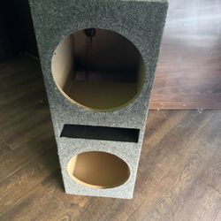 Subwoofer box 