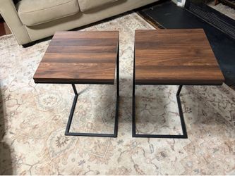End tables/nightstands