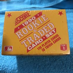 Baseball Cards:  1990 Score Rookie & Traded Factory Set